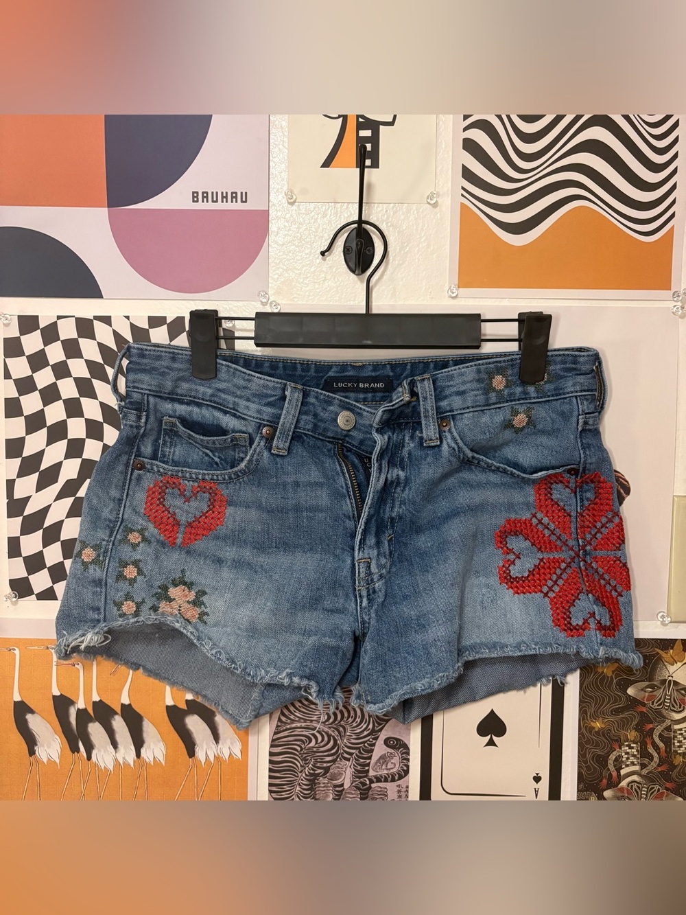 Lucky Brand Mid Rise Boy Short Embroidered Denim Shorts Size 2/26